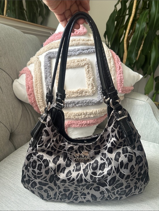 Coach Handbags - Auth Coach Ocelot Black and Silver  Signature Shoulder Bag - Vintage Y2K
